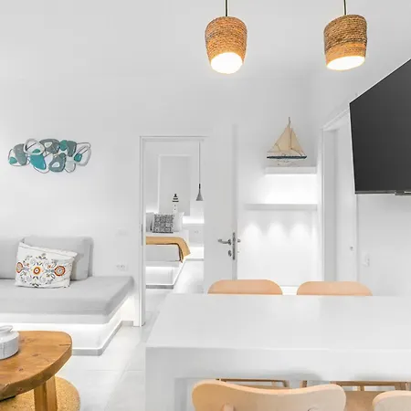 August Apartment Mykonos Town